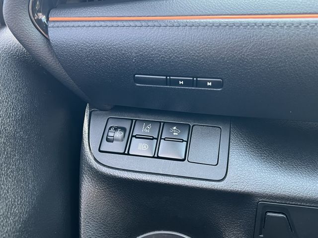 【原版件x認證車】7人座一手原廠保養 新價格我最便宜 SUM五大保固 iKEY LED日行燈 改款車道偏移 緊急自動煞停  第14張相片