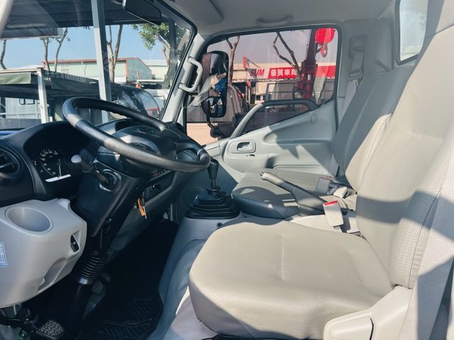 正2022年11尺 大尾門箱子側門雙邊大開 下貨方便 低里程買到賺到...  第3張相片