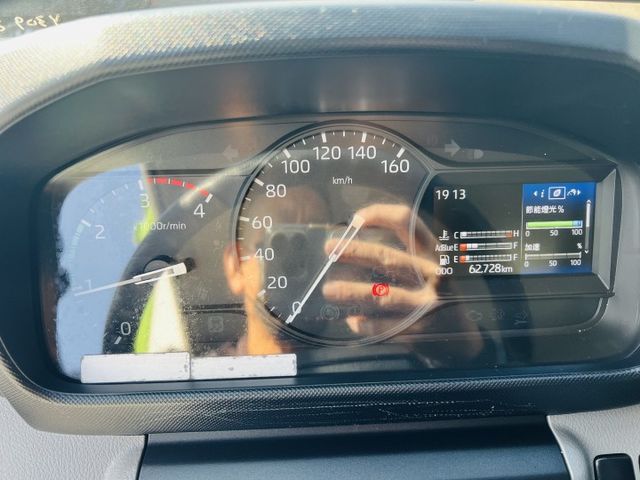 正2022年11尺 大尾門箱子側門雙邊大開 下貨方便 低里程買到賺到...  第4張相片