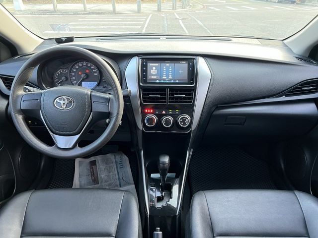 【原版件x認證車】一手原廠保養 經典版 僅跑3萬 循跡防滑 LED日行燈 升級抬頭顯示 CarPlay 倒車顯影 保固中  第8張相片