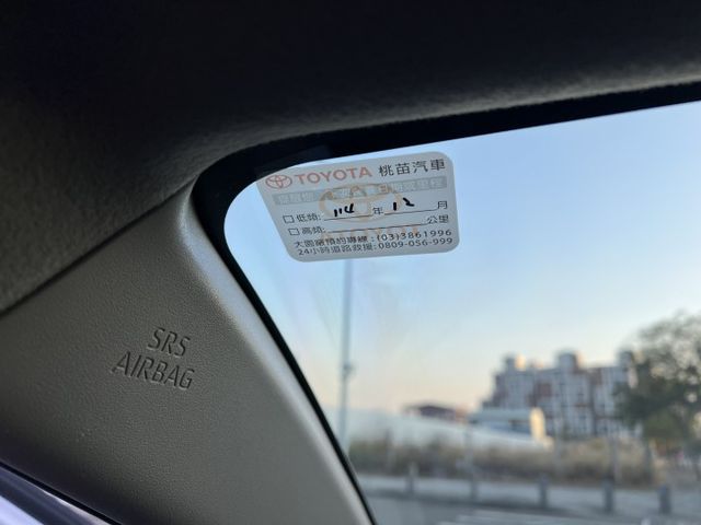 【原版件x認證車】一手原廠保養 經典版 僅跑3萬 循跡防滑 LED日行燈 升級抬頭顯示 CarPlay 倒車顯影 保固中  第16張相片