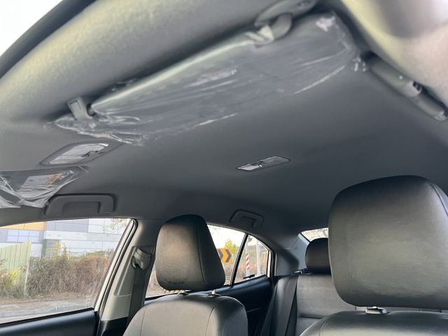 【原版件x認證車】一手原廠保養 經典版 僅跑3萬 循跡防滑 LED日行燈 升級抬頭顯示 CarPlay 倒車顯影 保固中  第17張相片