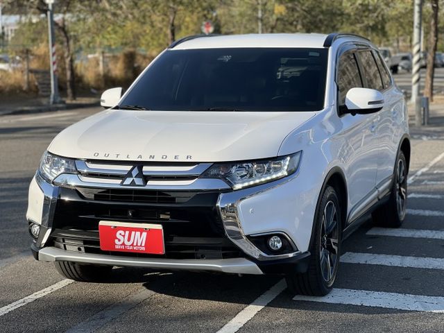 【原版件x認證車】小改款S-AWC旗艦四輪傳動 ACC跟車 iKEY 盲點 電尾門 原廠影音 SUM五大保固 我最便宜!  第2張相片