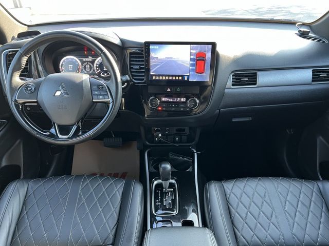 【原版件x認證車】小改款S-AWC旗艦四輪傳動 ACC跟車 iKEY 盲點 電尾門 原廠影音 SUM五大保固 我最便宜!  第10張相片