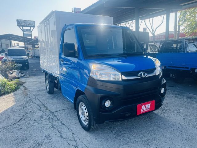 正2022年 跑6萬多公里 自排好開方便省時 箱子側門大開下貨方便....  第1張相片