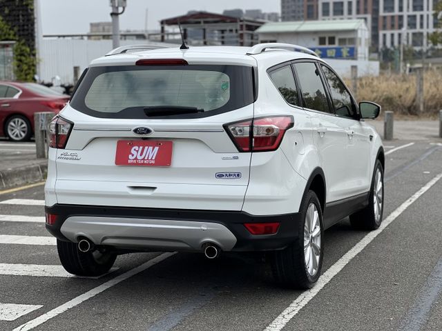 【原版件x認證車】245P 旗艦型 四輪傳動 ACC跟車 360環景 全景天窗 電動尾門 配備滿滿 SUM五大保固 超俗  第4張相片