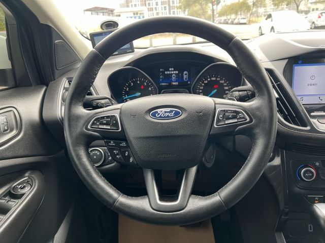 【原版件x認證車】245P 旗艦型 四輪傳動 ACC跟車 360環景 全景天窗 電動尾門 配備滿滿 SUM五大保固 超俗  第12張相片