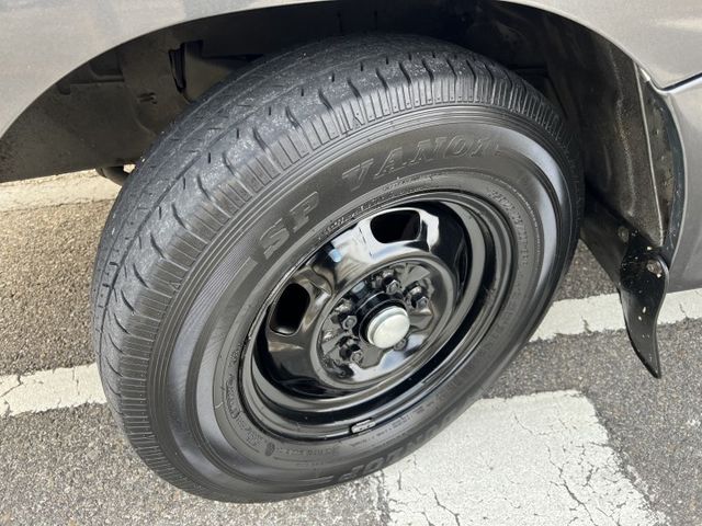 【商用神車x認證車】車況正常 冷氣冷 8人座手排 行車順好入擋 內外乾淨 全新隔熱紙 首次賞車下訂交車前再送您大保養!!  第17張相片