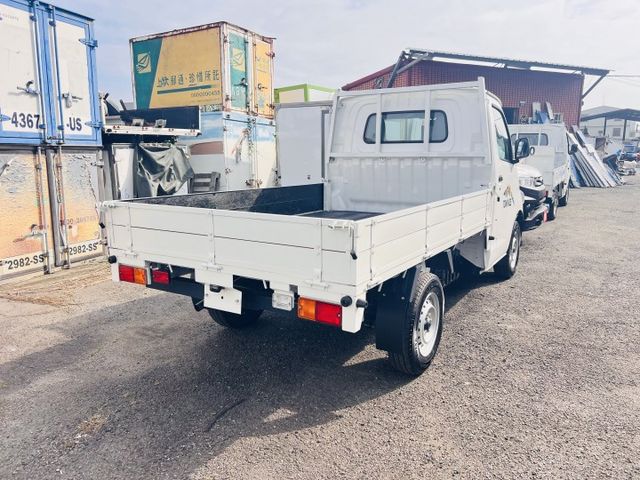 正2025年湯S自排全新領牌車價格超優惠買到賺到 可貸款  第7張相片