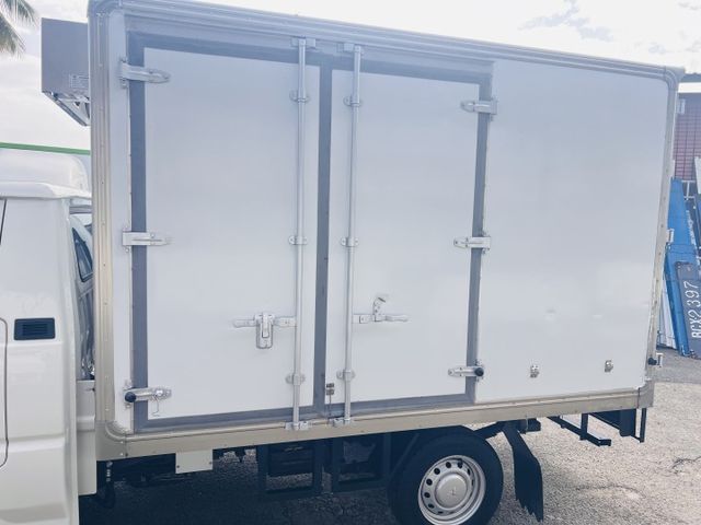 正2022年自排箱子側門雙邊大開下貨超方便 冷凍機溫度下超快 可貸款...  第7張相片