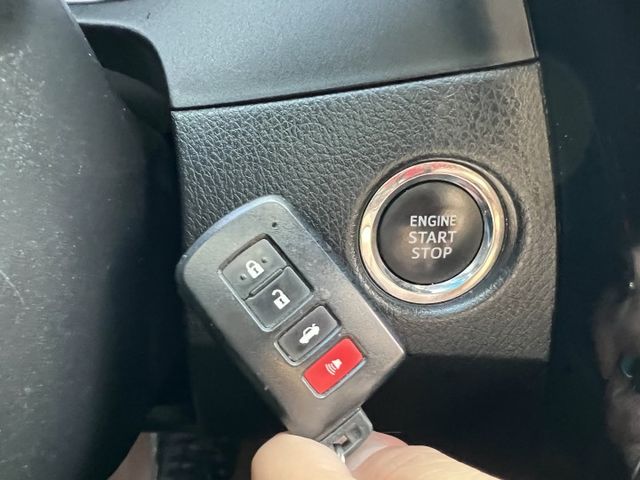 【原版件x認證車】經典版 11.5末代 低里程 iKEY摸門 恆溫 LED日行燈+導光條尾燈 全新升級安卓機+行車紀錄器  第16張相片