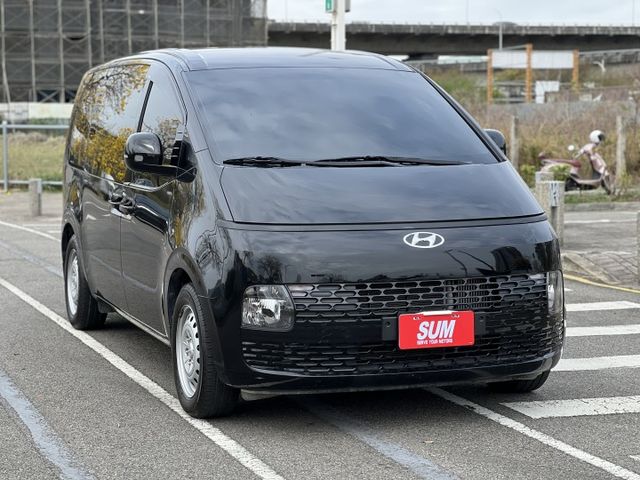 【原版件x認證車】超低里程僅跑2萬 A版9人座 升級安卓機+行車紀錄器+全車包塑膠地板+皮椅 市場上跑少稀有 原廠保固中  第1張相片