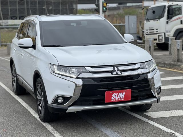 【原版件x認證車】超稀有 旗艦四輪傳動 ACC跟車+車偏 盲點 換檔撥片 JBL音響 天窗 電尾門 超級大滿配 五大保固  第1張相片