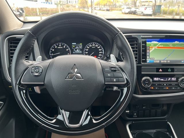 【原版件x認證車】超稀有 旗艦四輪傳動 ACC跟車+車偏 盲點 換檔撥片 JBL音響 天窗 電尾門 超級大滿配 五大保固  第10張相片