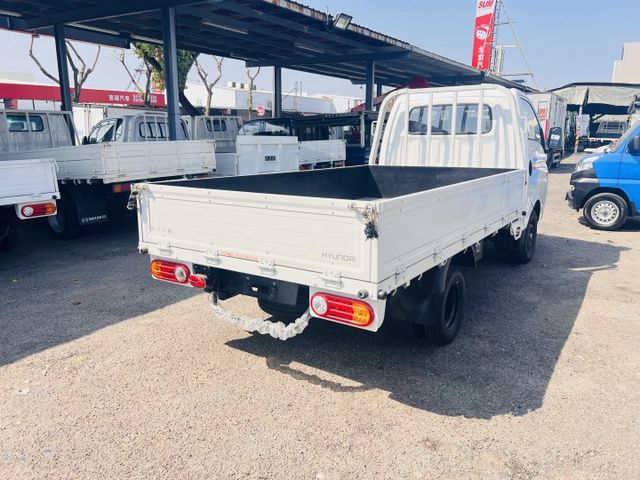 正2025年全新領牌車自排的載貨方便....可貸款..  第8張相片