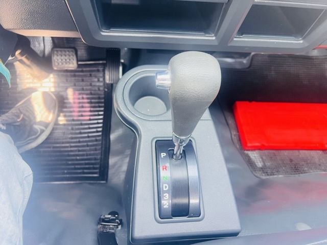 正2022年得利卡自排尾門貨車..自排..自排的喔...可全貸  第4張相片