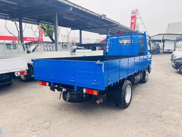 正2020年11尺 自排貨車....市場超低價 歡迎賞車可全貸....  第8張相片