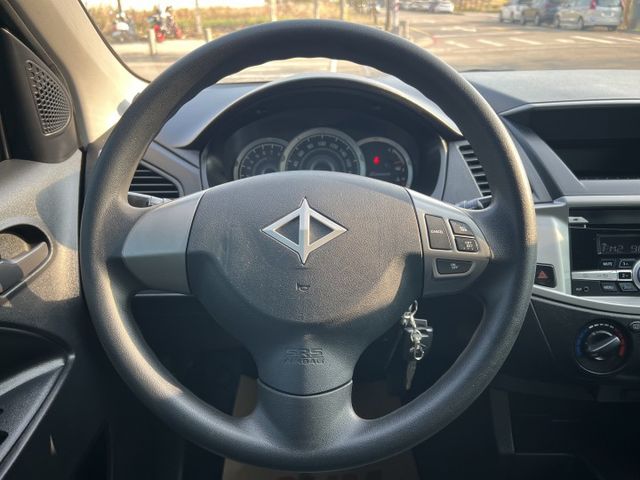 【特價x認證車】升級7人座 5+2快拆 精緻型 定速 鋁圈 中央冷氣 載人載貨沒煩惱 一手保養確實 SUM五大保固  第12張相片