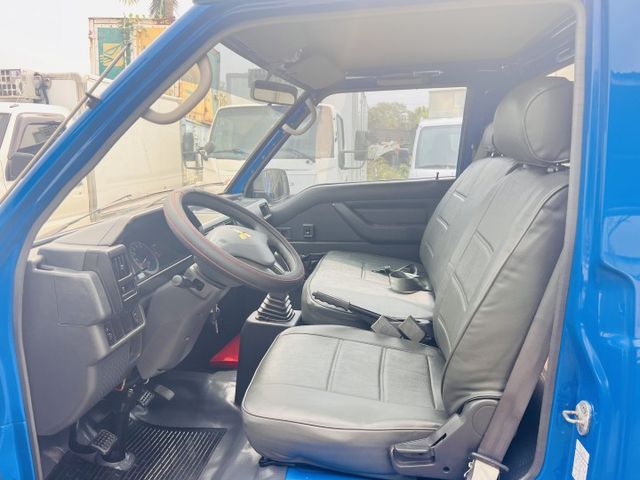 正2017年箱式尾門貨車...可改貨斗沒問題...超低價格 可全貸  第3張相片