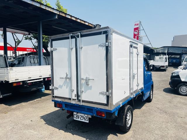 正2022年自排冷凍車 可配合銀行貸款...  第9張相片