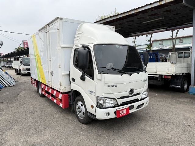 正2023年加長14尺自排廂式貨車僅跑7萬多公里  第1張相片