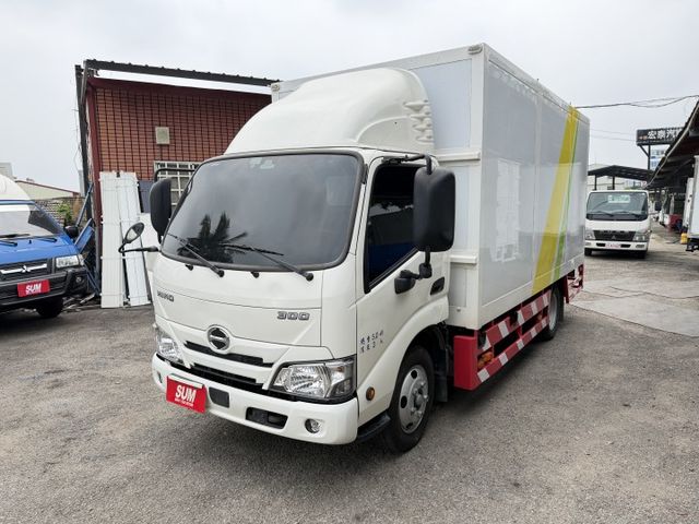 正2023年加長14尺自排廂式貨車僅跑7萬多公里  第2張相片