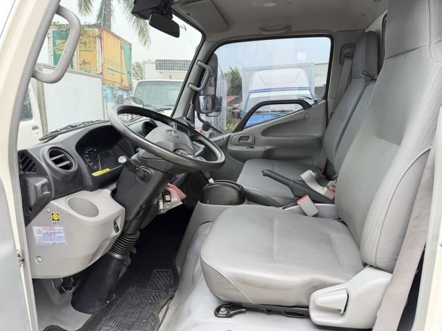 正2023年加長14尺自排廂式貨車僅跑7萬多公里  第3張相片