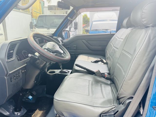 正2019年 自排得利卡尾門 好開沒待修.....可全貸.  第3張相片