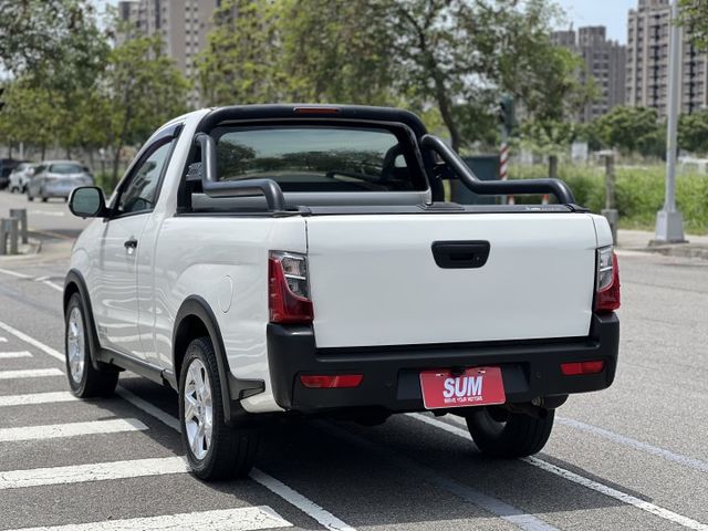 【特價x認證車】原廠保養 皮卡頂規晶鑽型 定速 盲點 車距+車道偏離警示 升級安卓機360環景 專用後防滾龍+防雨捲簾  第3張相片