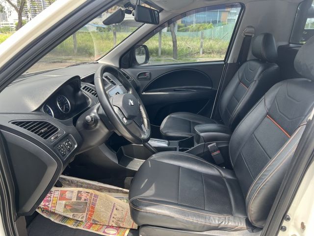 【特價x認證車】原廠保養 皮卡頂規晶鑽型 定速 盲點 車距+車道偏離警示 升級安卓機360環景 專用後防滾龍+防雨捲簾  第9張相片