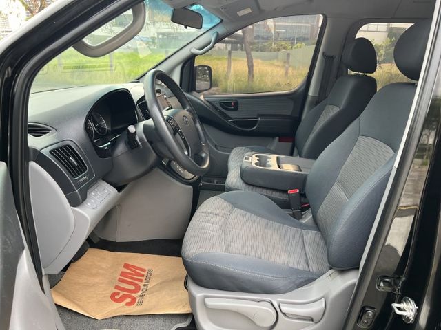 【原版件x認證車】六期末代9人座尊貴型 全新旗艦安卓機+無線CarPlay+倒車+行車紀錄 方控+定速 車況極佳無待修  第6張相片