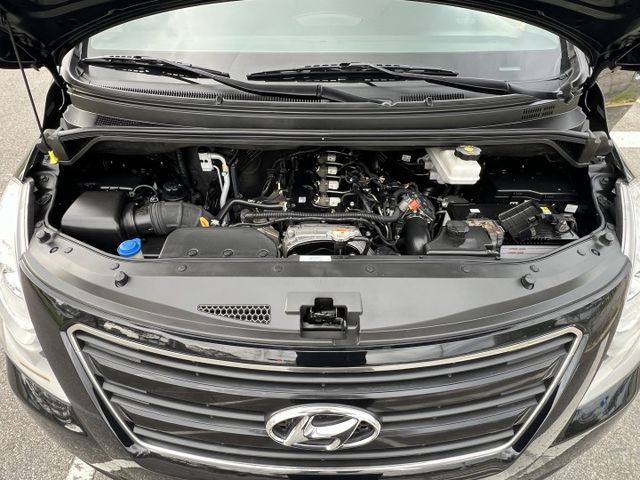 【原版件x認證車】六期末代9人座尊貴型 全新旗艦安卓機+無線CarPlay+倒車+行車紀錄 方控+定速 車況極佳無待修  第19張相片