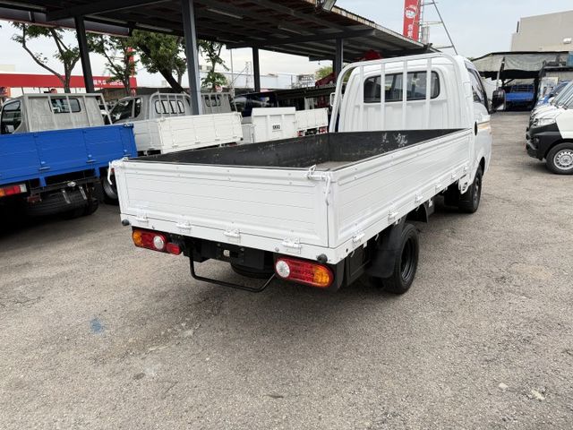 正2022小霸王手排僅跑10萬價格超優惠.....歡迎賞車  第8張相片