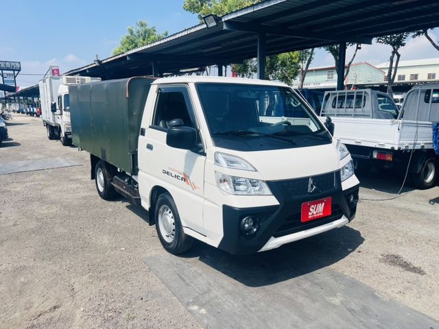 正2022年 得利卡 棚式 升降帆布 自排 皮椅 定速 多功能方向盤 一手車僅跑6萬!  第6張相片