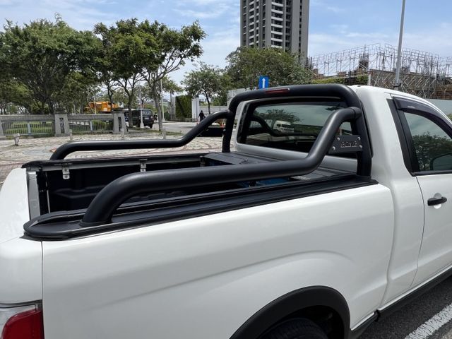 【特價x認證車】原廠保養 皮卡頂規晶鑽型 定速 盲點 車距+車道偏離警示 升級安卓機360環景 專用後防滾龍+防雨捲簾  第17張相片
