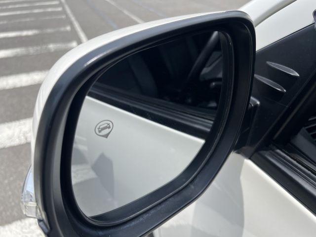 【特價x認證車】原廠保養 皮卡頂規晶鑽型 定速 盲點 車距+車道偏離警示 升級安卓機360環景 專用後防滾龍+防雨捲簾  第18張相片