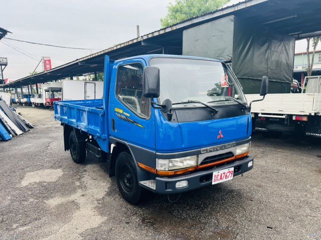 正1997年 堅達 傾洩式舉斗車 斗漂亮 車況已整理 皮椅 舉斗全新價18萬 現買配備送車!  第7張相片