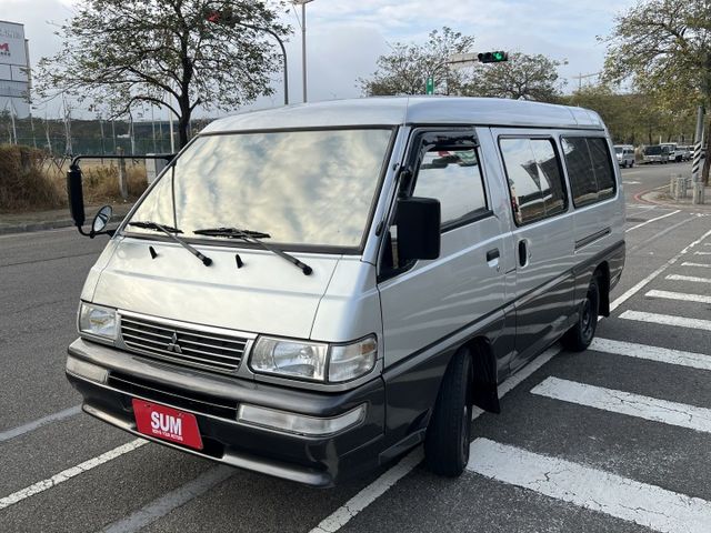 【商用神車x認證車】車況正常 冷氣冷 8人座手排 行車順好入擋 內外乾淨 全新隔熱紙 首次賞車下訂交車前再送您大保養!!  第18張相片