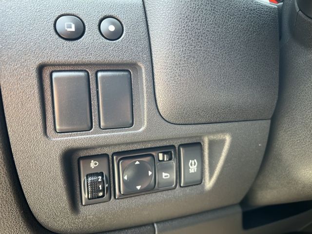 【特價x認證車】認證車 大保養隔熱紙剛整新 升級安卓機+無線CarPlay+行車紀錄器 買回去免疲勞 SUM五大保固  第14張相片
