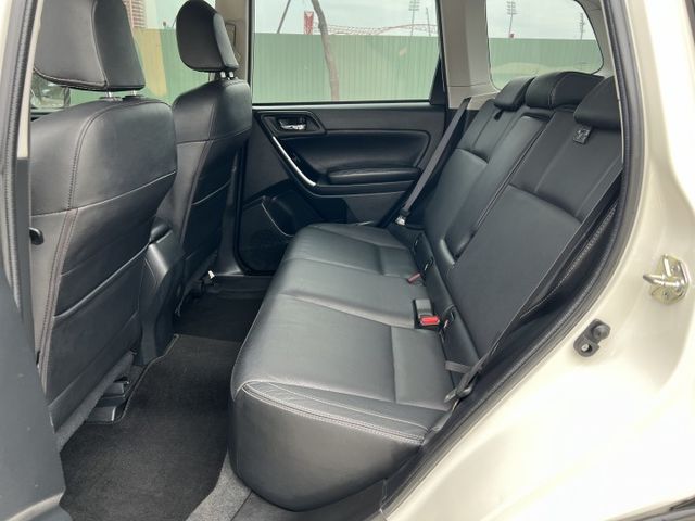 【2.0 i-P 新車114萬】原鈑認證車 里程保證 四輪傳動 全景 盲點 小改款LED主動轉向頭燈 電尾門 CP值超高  第7張相片