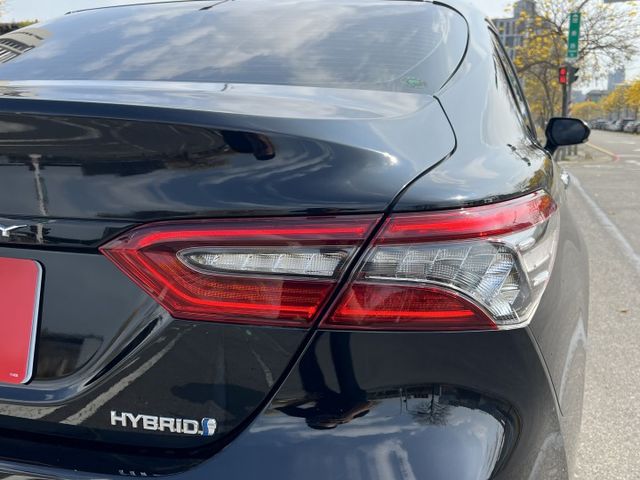 【油電尊爵x認證車】進口豪華房車 LSS2.0全速域 車道居中 iKEY摸門 投射抬頭顯示 電池保固中 綜效馬力218P  第18張相片