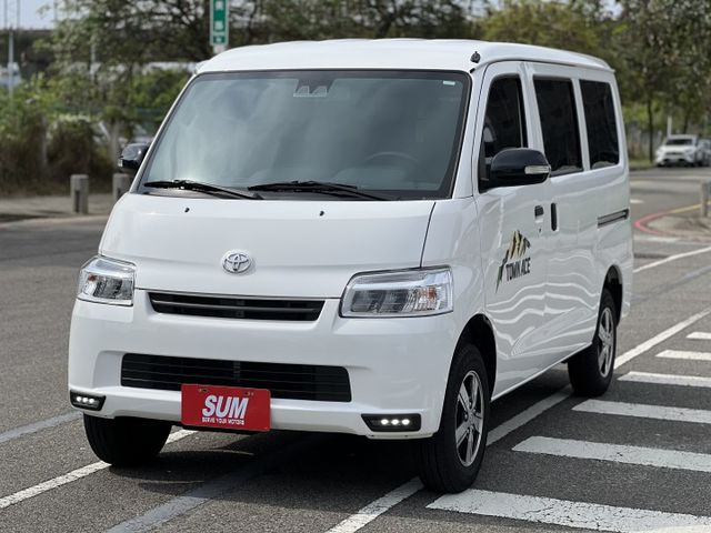 【原廠保固中x原鈑件】最頂規五人座/自排/TSS 預警防護煞車 偏移警示 盲點 雙色鋁圈 倒車雷達 前車駛離 我就是新車  第2張相片