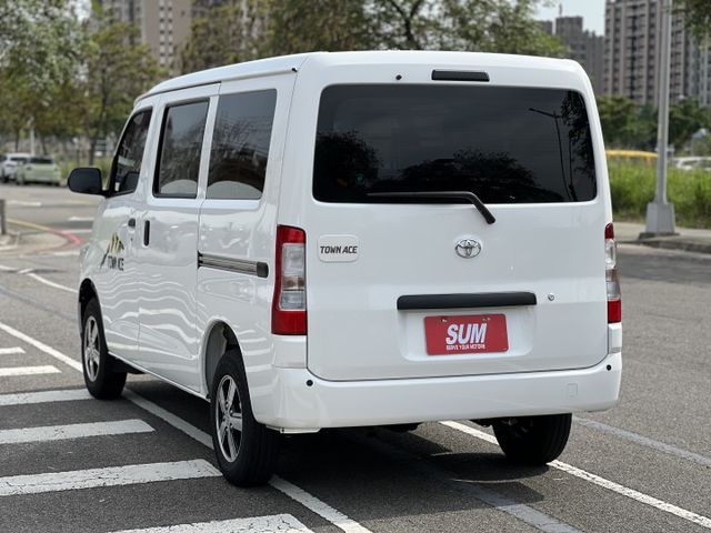 【原廠保固中x原鈑件】最頂規五人座/自排/TSS 預警防護煞車 偏移警示 盲點 雙色鋁圈 倒車雷達 前車駛離 我就是新車  第3張相片