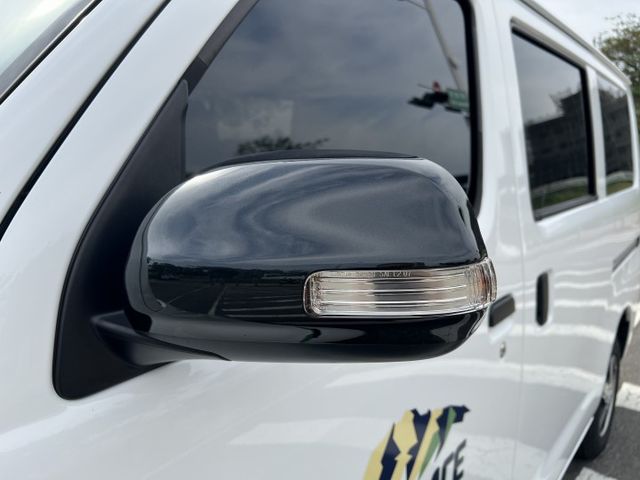 【原廠保固中x原鈑件】最頂規五人座/自排/TSS 預警防護煞車 偏移警示 盲點 雙色鋁圈 倒車雷達 前車駛離 我就是新車  第18張相片