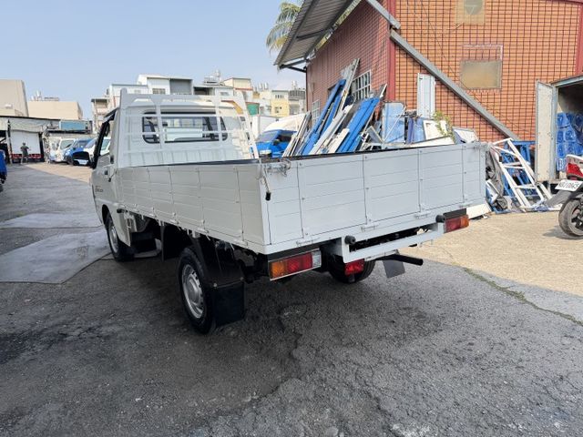 正2025年自排車.. 僅跑1萬多公里  第6張相片