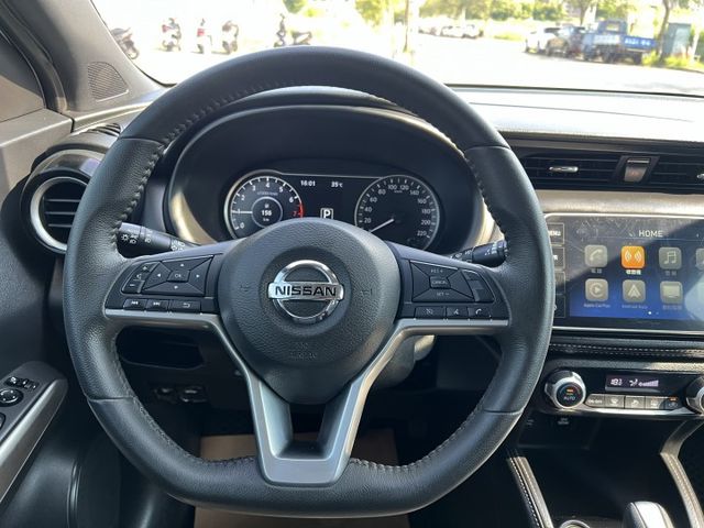 【原版件x認證車】僅跑3.4萬 iKEY摸門 恆溫 360環景 CarPlay 都會小休旅 省油大空間 SUM五大保固  第9張相片