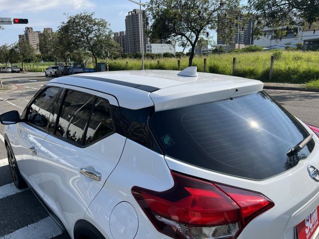 【原版件x認證車】僅跑3.4萬 iKEY摸門 恆溫 360環景 CarPlay 都會小休旅 省油大空間 SUM五大保固  第19張相片