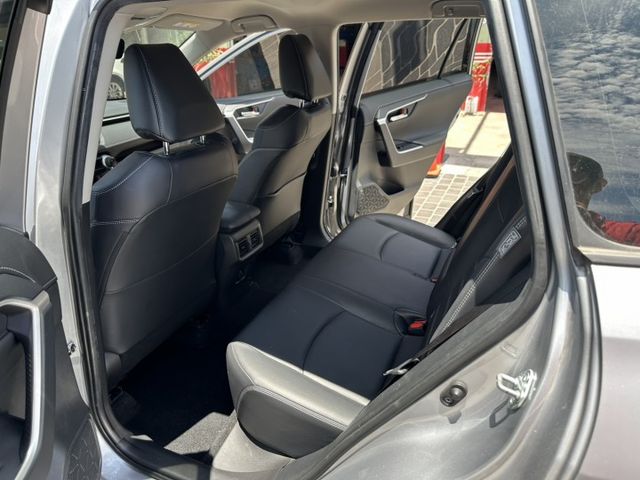 RAV4  第8張相片