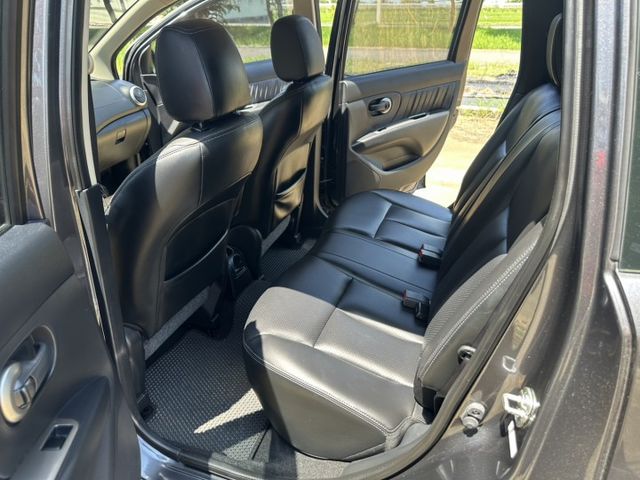 LIVINA  第7張相片