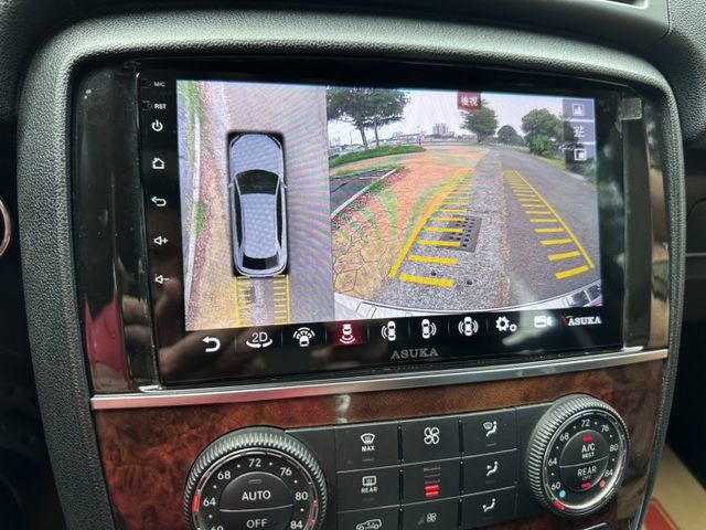 R-CLASS W251  第18張相片